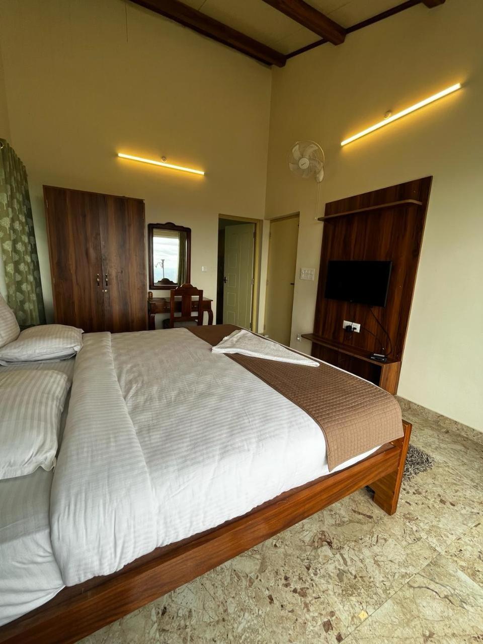 Kstdc Hotel Mayura Pine Top Nandi Hills Ngoại thất bức ảnh
